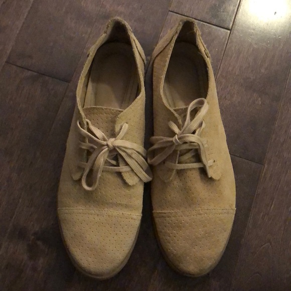Hush Puppy Oxfords - Picture 3 of 4